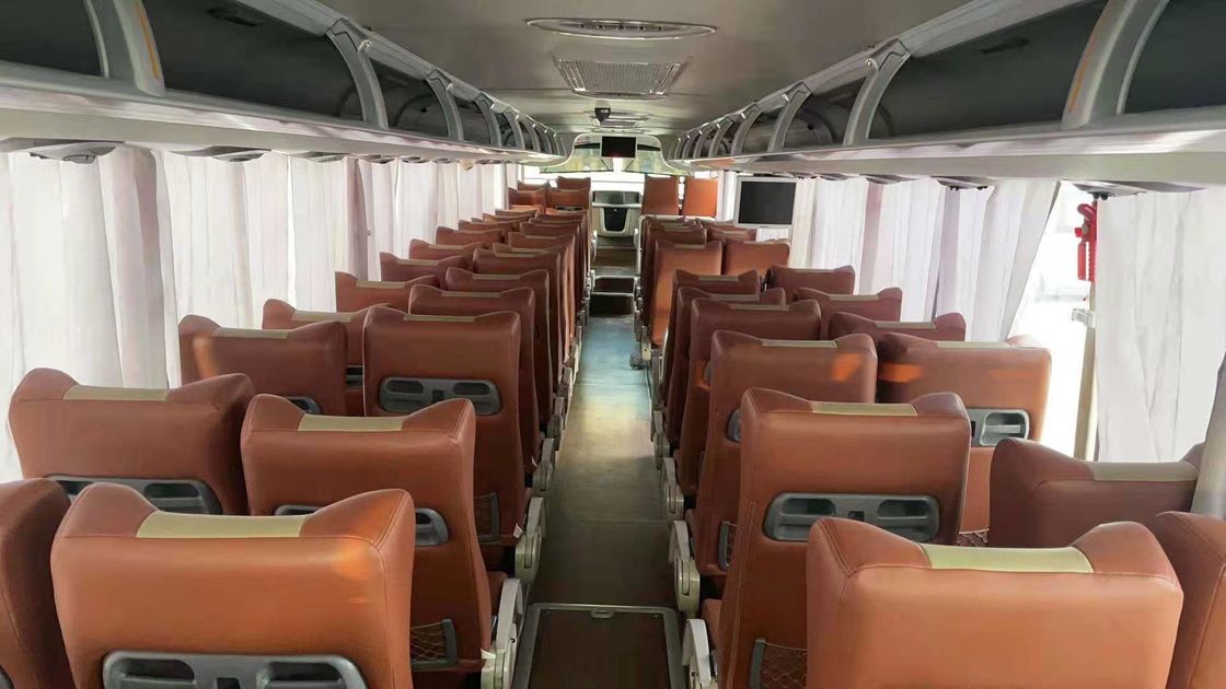 Autobús LHD de 65-67 asientos con tipo de combustible diesel y velocidad máxima de 100 km/h