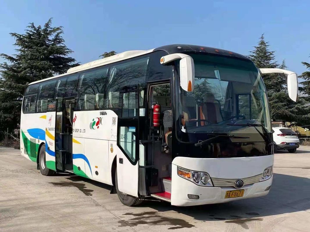 Autobús de pasajeros de uso personalizado de 47 asientos Autobús LHD con motor diesel de capacidad 8L