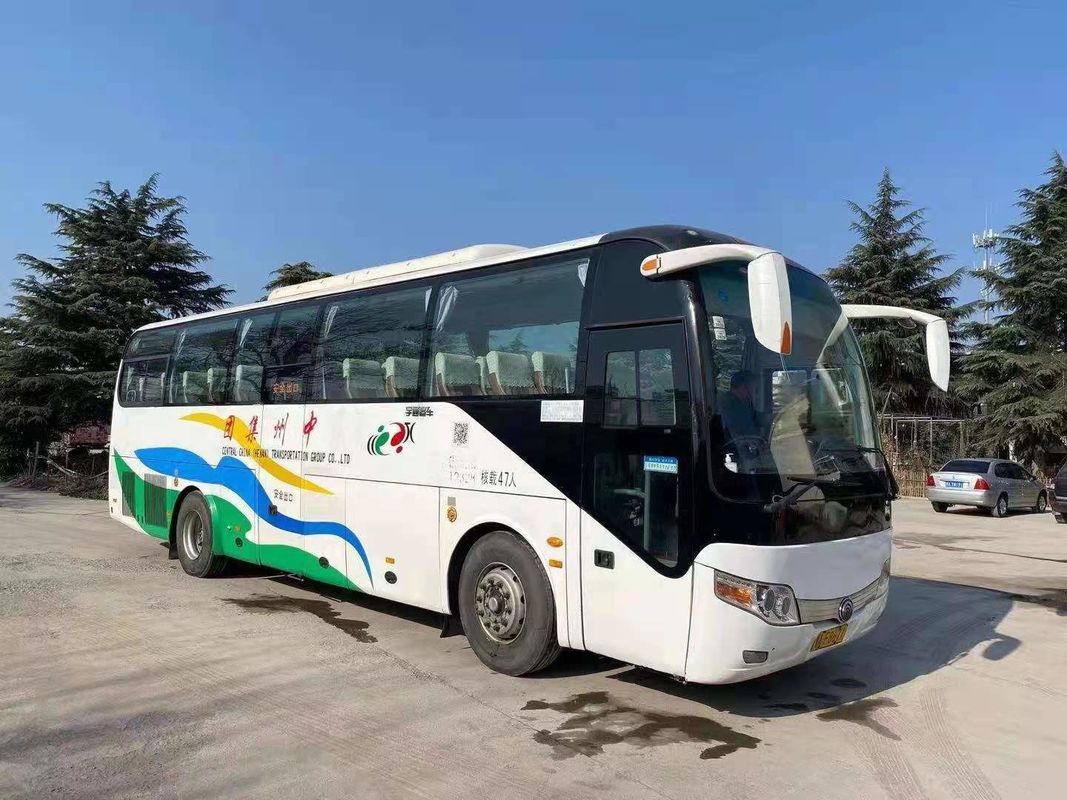 Autobús de pasajeros de uso personalizado de 47 asientos Autobús LHD con motor diesel de capacidad 8L