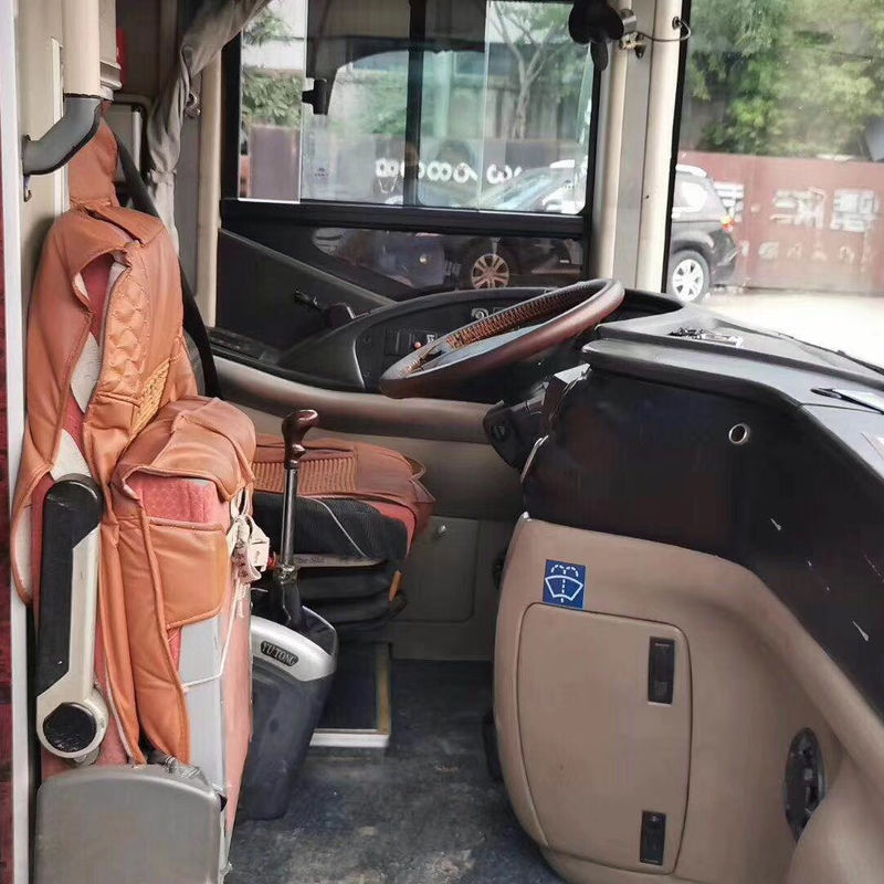 60-70 asientos Popular de conducción a la izquierda Autobús de segunda mano con motor de 8L