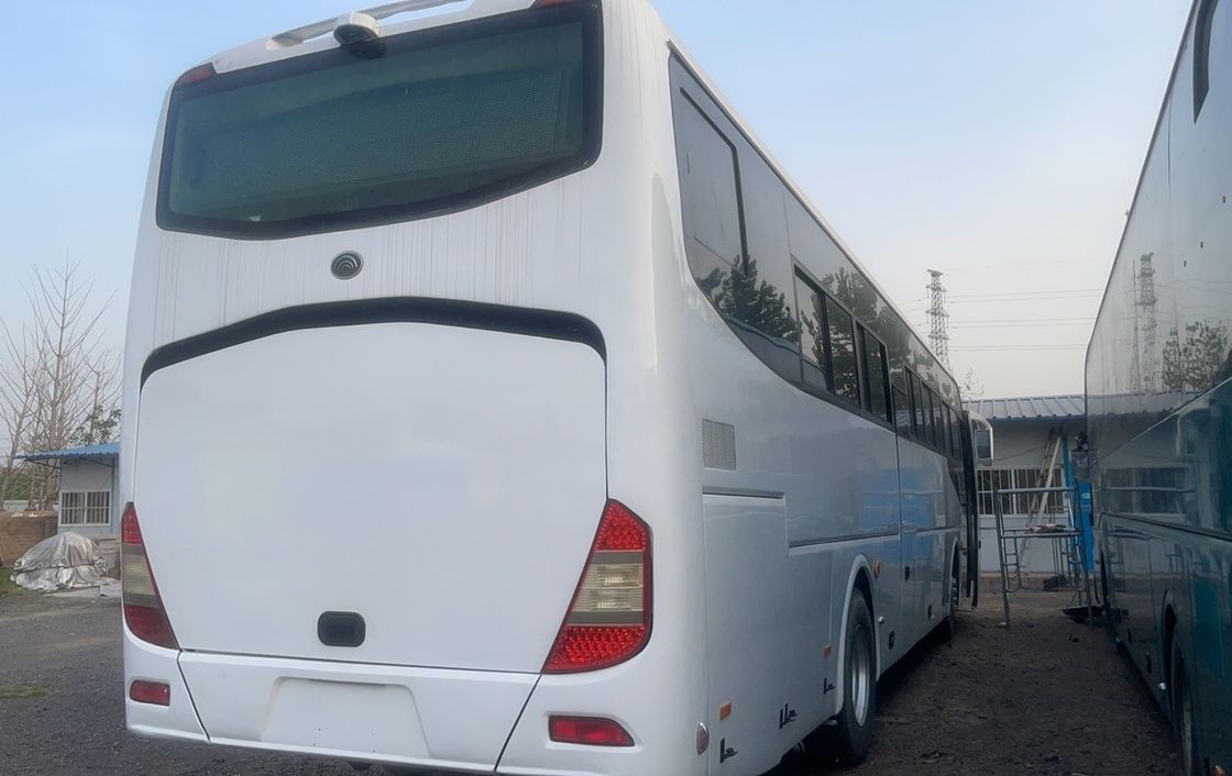 Autobús de segunda mano LHD de 65-67 asientos con transmisión manual y norma de emisiones Euro 4