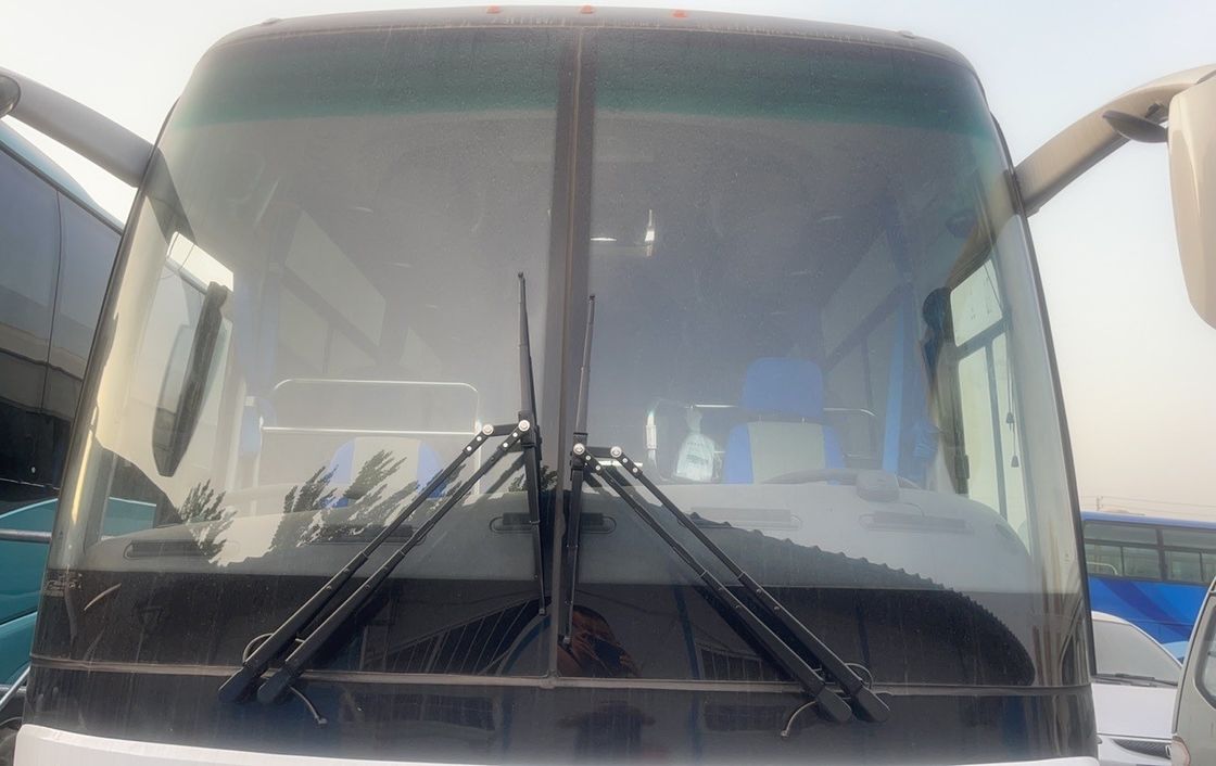 Autobús de segunda mano LHD de 65-67 asientos con transmisión manual y norma de emisiones Euro 4
