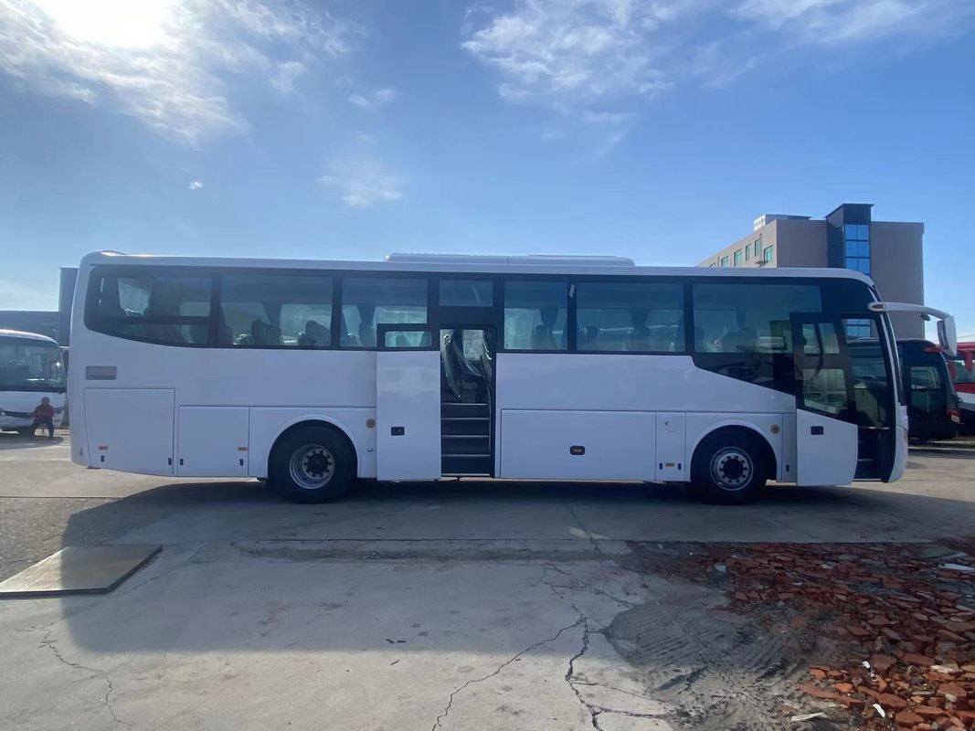 Velocidad máxima 100 km/h Autobús de autobuses usados Youtong ZK6122 con 55 asientos y baño interno