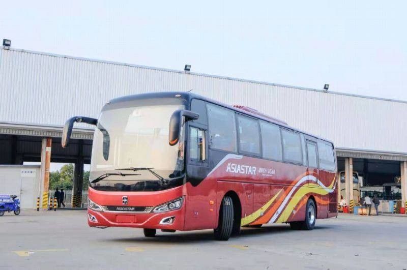 Diseño 72 asientos Diesel Autobús LHD Autobús público Estilo para autobuses de la ciudad Autobuses de lujo