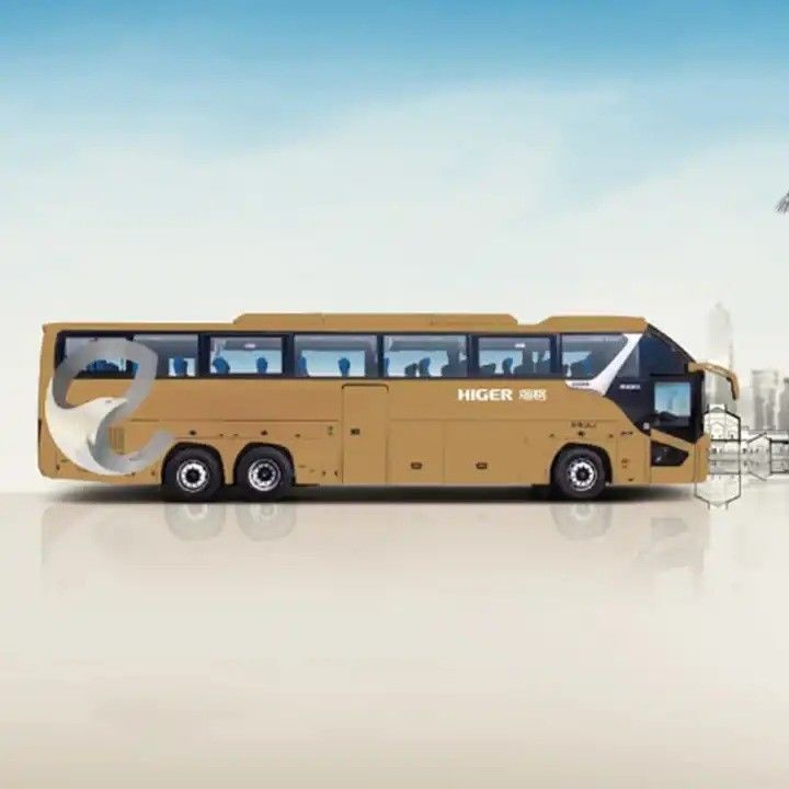 Autobús usado 336hp 50-60 asientos Gran espacio FAST 6DS180T Transmisión 6-8L Capacidad del motor