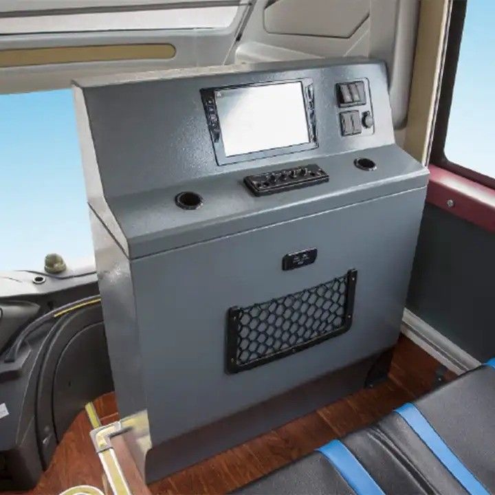 Autobús usado 336hp 50-60 asientos Gran espacio FAST 6DS180T Transmisión 6-8L Capacidad del motor