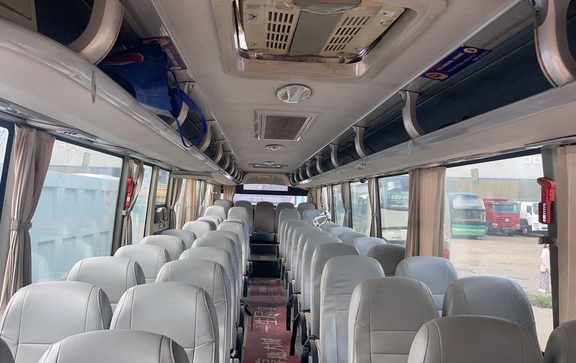 Autobús de segunda mano de 45-65 asientos con capacidad del motor de 4-6L y tipo de combustible diesel