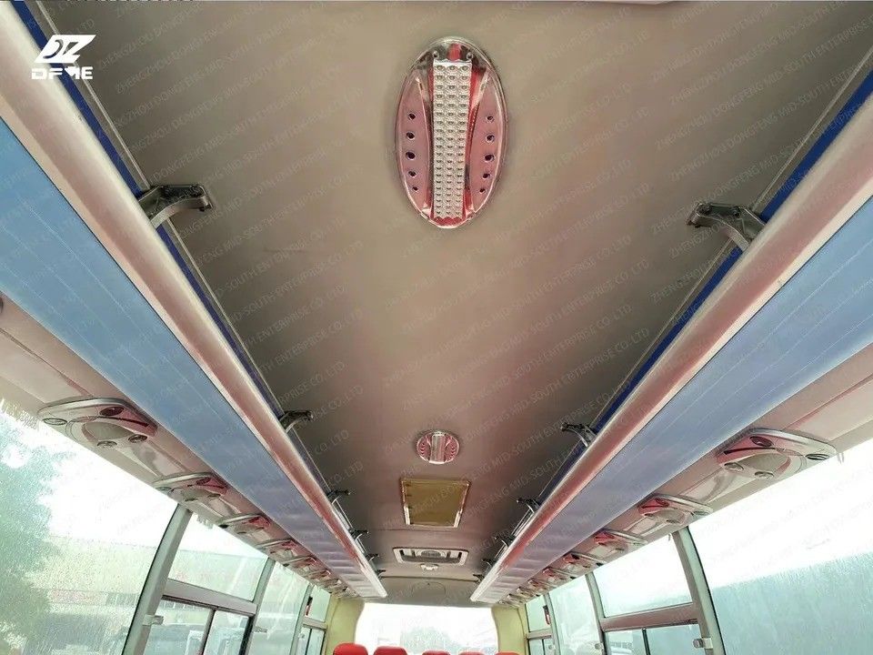 55 asientos Autobús usado para el mercado de África 4X2 Tipo de conducción LHD y velocidad máxima 100 Km/h