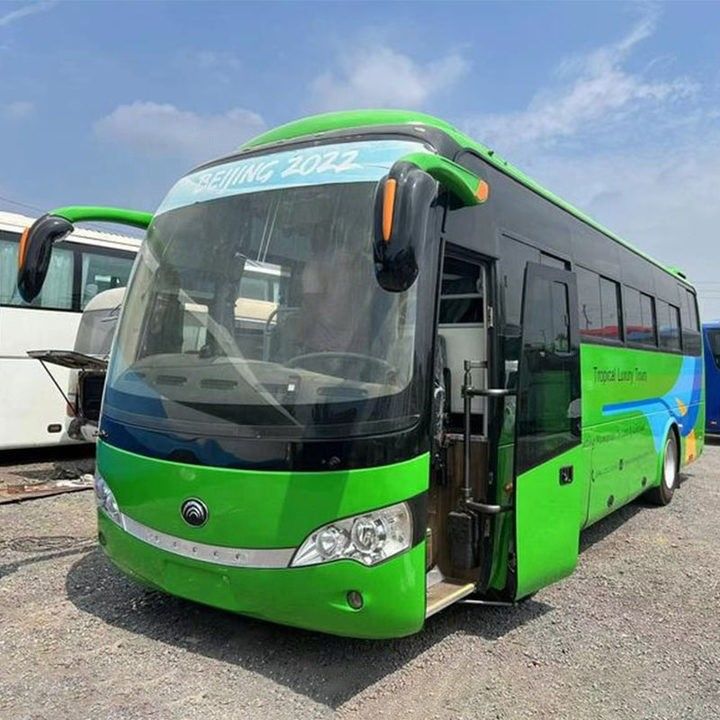 Autobús de lujo diesel de 47 asientos con RHD y motor modelo YC6J245-30
