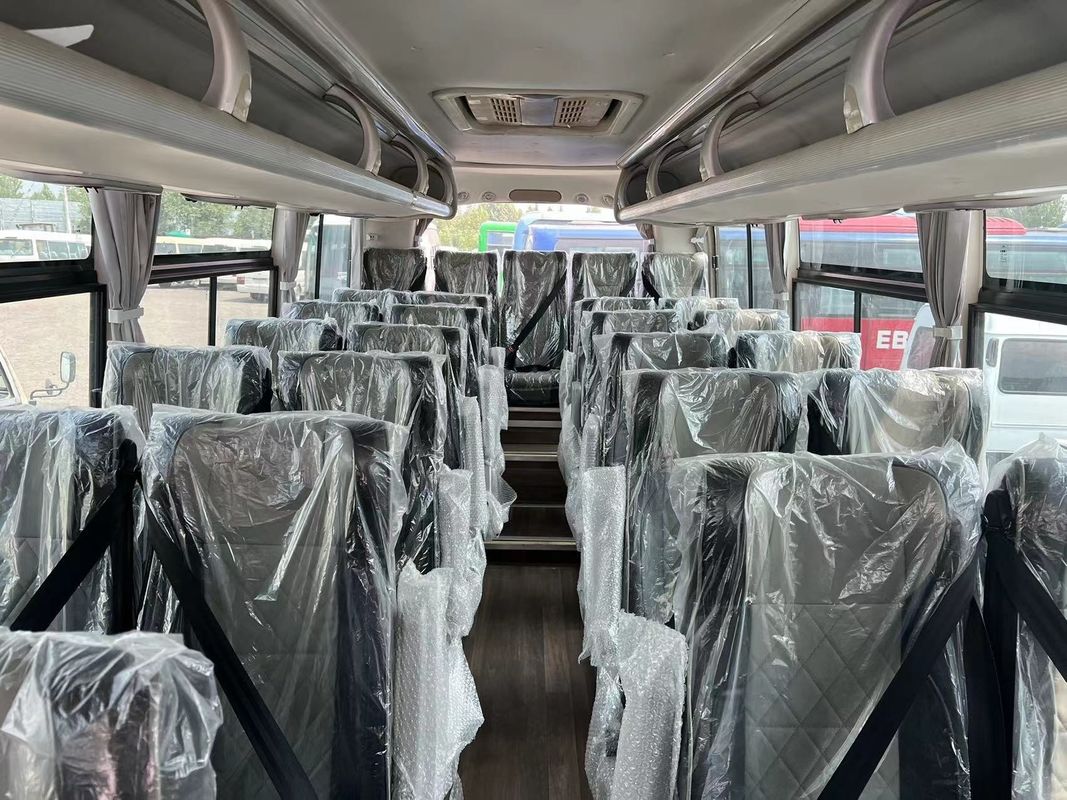 Autobús de lujo diesel de 47 asientos con RHD y motor modelo YC6J245-30