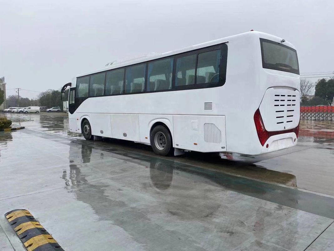 Autobús de lujo usado de 12 metros 50 asientos con motor 4GR y velocidad máxima de 200 Km/h
