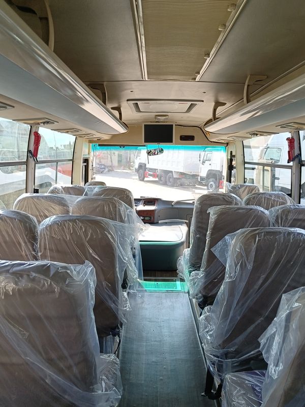 Autobús de lujo 35-40 asientos Tipo de combustible diésel Apto para LHD o RHD