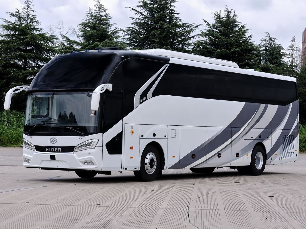 Mano izquierda Conducción 12m 50 asientos Motor Yuchai Transmisión manual Autobús de pasajeros Autobús