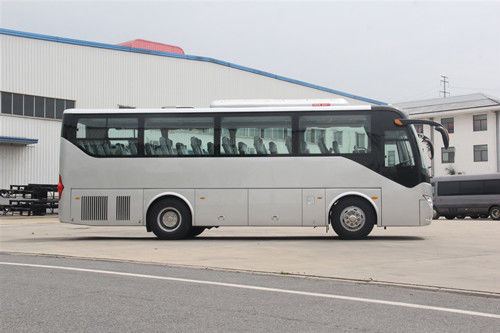 Autobús turístico RHD con motor Yuchai de 38 asientos para conducción de tipo derecha