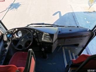 Autobús turístico de 12 m 2010 Autobús de autobús usado con 55 asientos y una disposición de asientos espaciosa