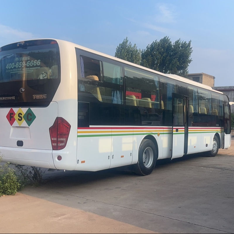 Autobús de segunda mano LHD 54 asientos Autobús de pasajeros de segunda mano con transmisión manual