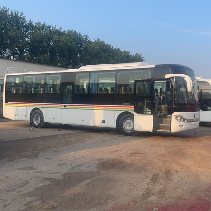 Autobús de segunda mano LHD 54 asientos Autobús de pasajeros de segunda mano con transmisión manual