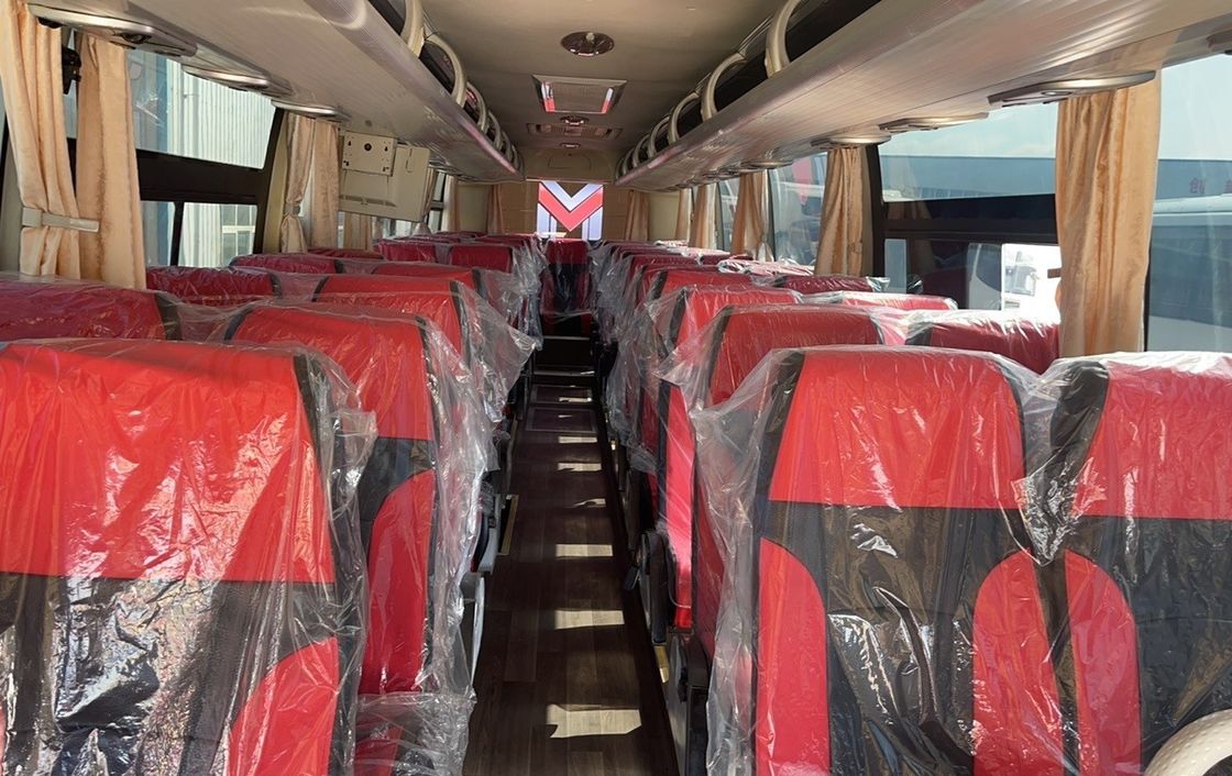 Autobuses manuales de hasta 65 pasajeros con tipo de combustible diésel y altura total de 3290 mm