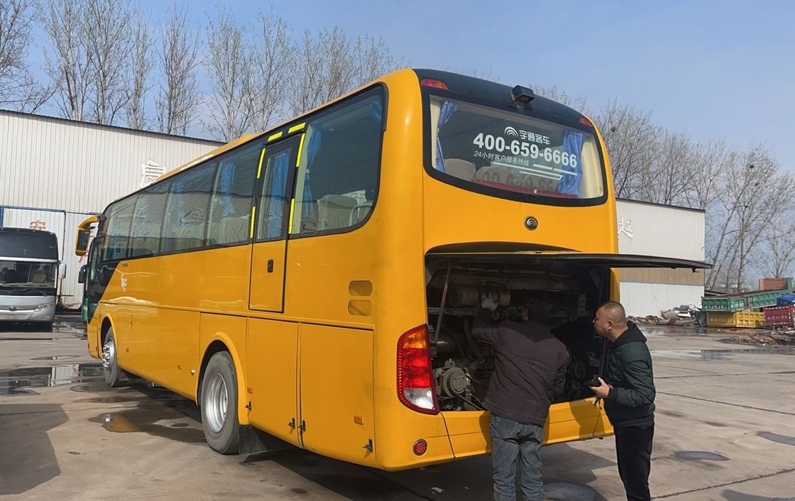 2013 Año modelo 60 asientos Autobús de lujo Tour Autobús de pasajeros Tipo de transmisión manual
