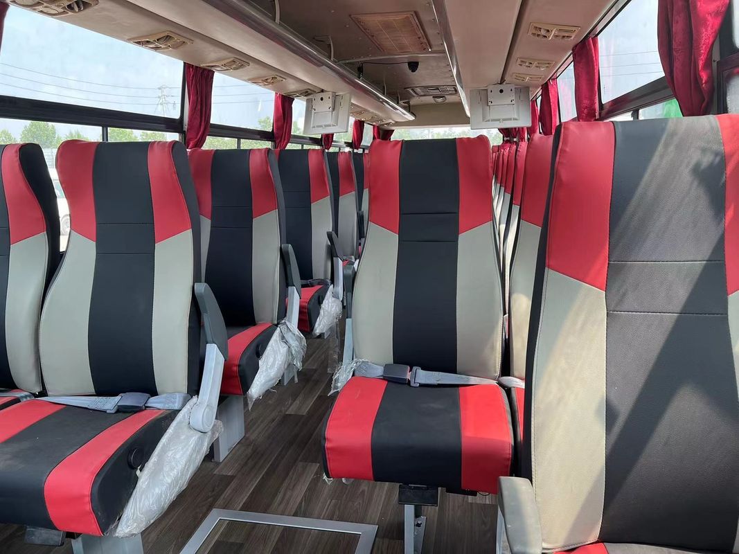 Autobuses de conducción derecha usados renovados con capacidad de motor de 6-8L en 12000*2500*3955mm