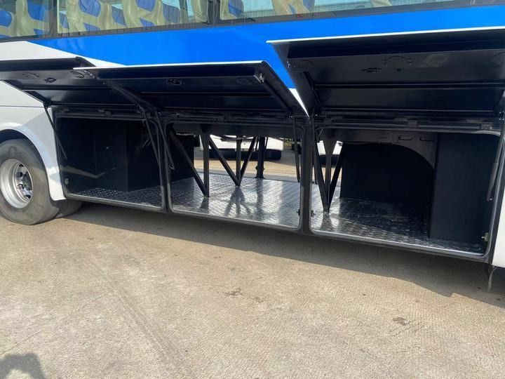 Autobús usado de 12 metros con 50-65 asientos y estándar de emisiones Euro 3 en excelente estado