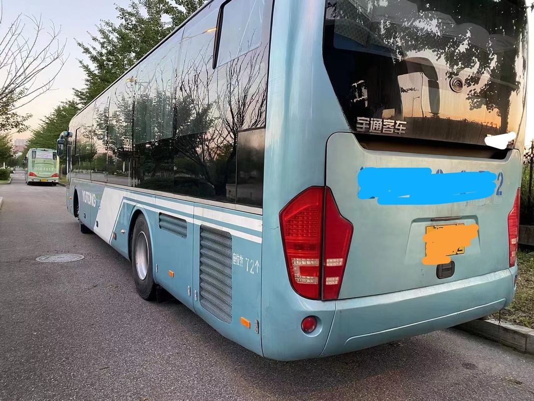 Autobús de autocarro usado con motor Yuchai y transmisión manual en buenas condiciones.