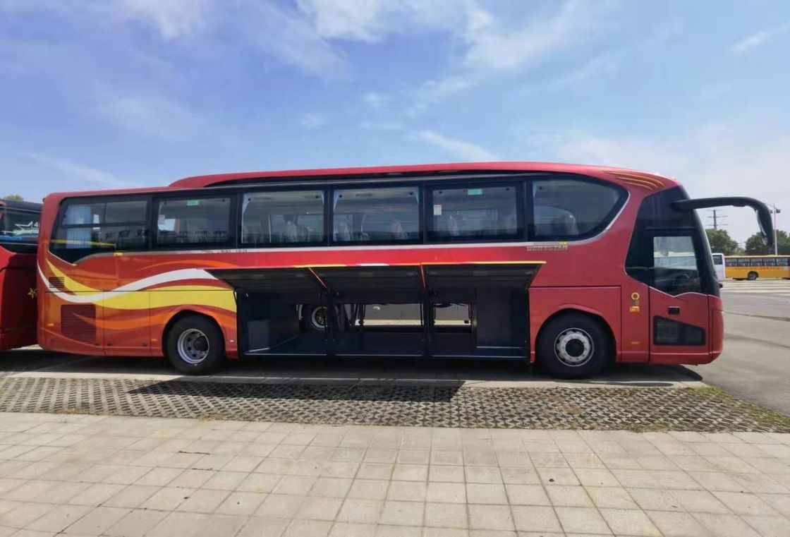 65 1 1 Con capacidad de asientos Motor diesel Autobús turístico para África Diseño y tanque de combustible de 600L