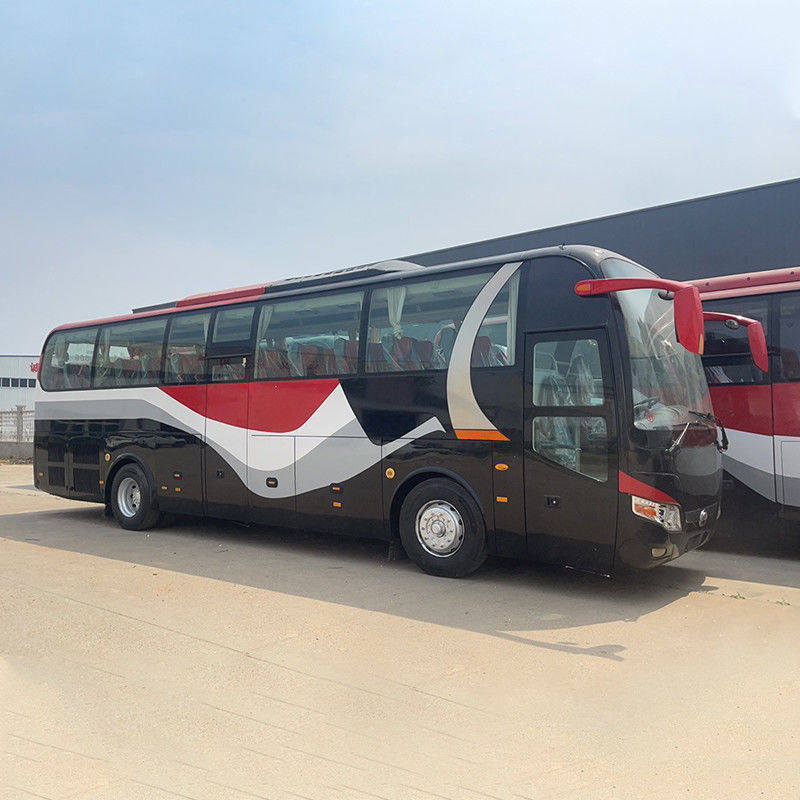 Velocidad nominal de 2200 rpm Motor diesel 49 asientos Autobús usado para viajes de alta capacidad