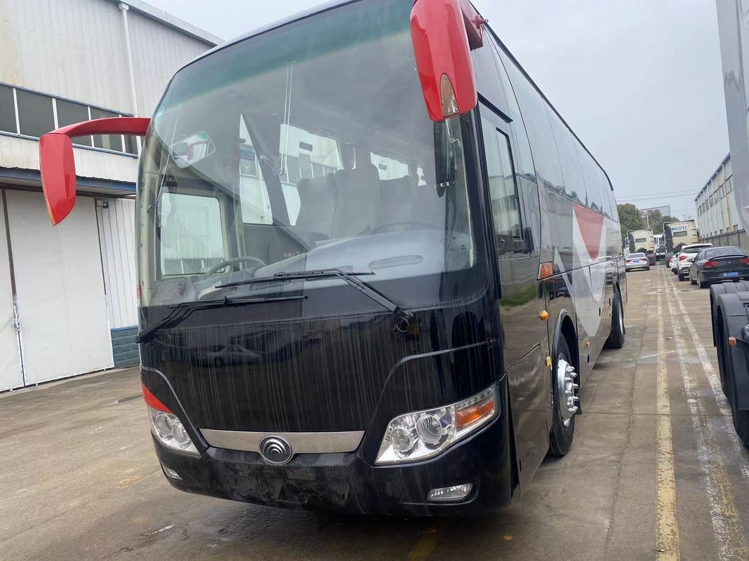 Velocidad nominal de 2200 rpm Motor diesel 49 asientos Autobús usado para viajes de alta capacidad