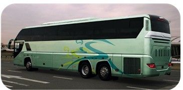 Autobús de lujo de 60 plazas con eje Dongfeng Dona y neumáticos 298/80R22.5 en el mejor de los casos