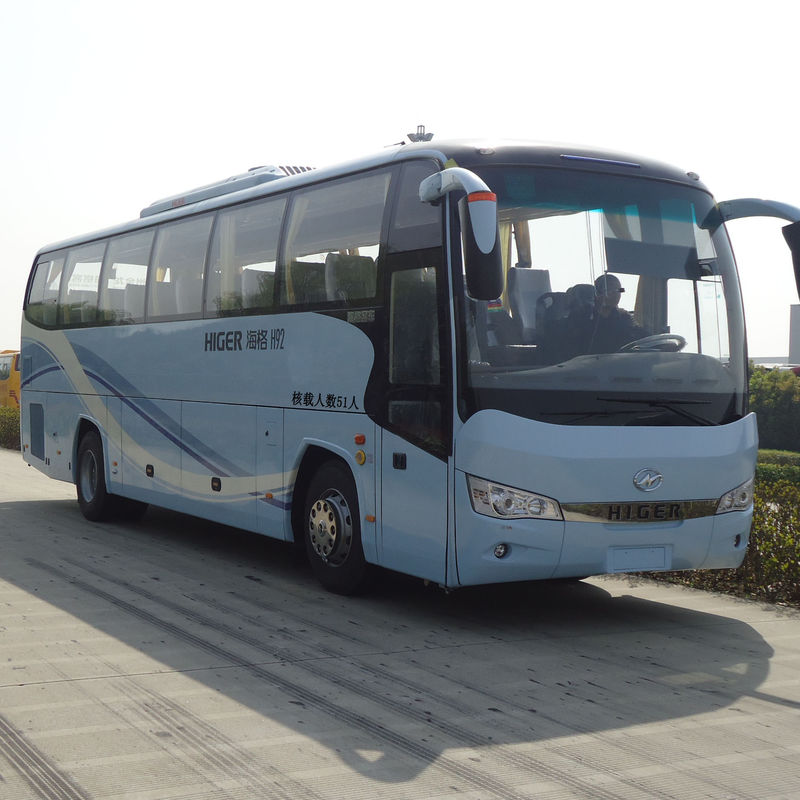 Autobús turístico de lujo de 12 metros y 55 plazas con 276 kW de potencia y capacidad de motor