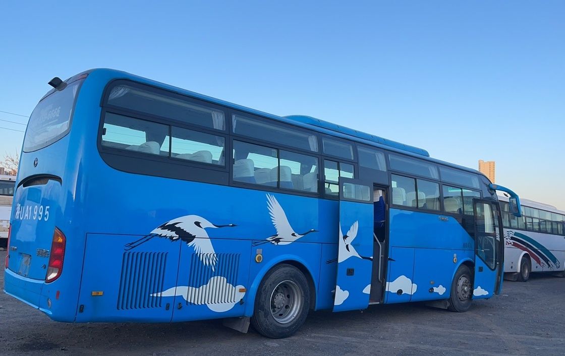 Autobús usado de 47 asientos con motor diesel de 10 metros con cámara G.V.W. 15000kg Cámara de medios