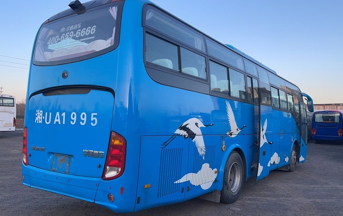 Autobús usado de 47 asientos con motor diesel de 10 metros con cámara G.V.W. 15000kg Cámara de medios