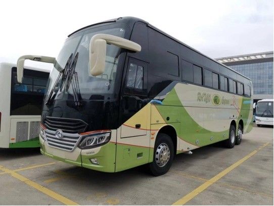 Autobús de autobús con transmisión manual FAST con neumático sin tubos 315/80R22.5 e interior de lujo