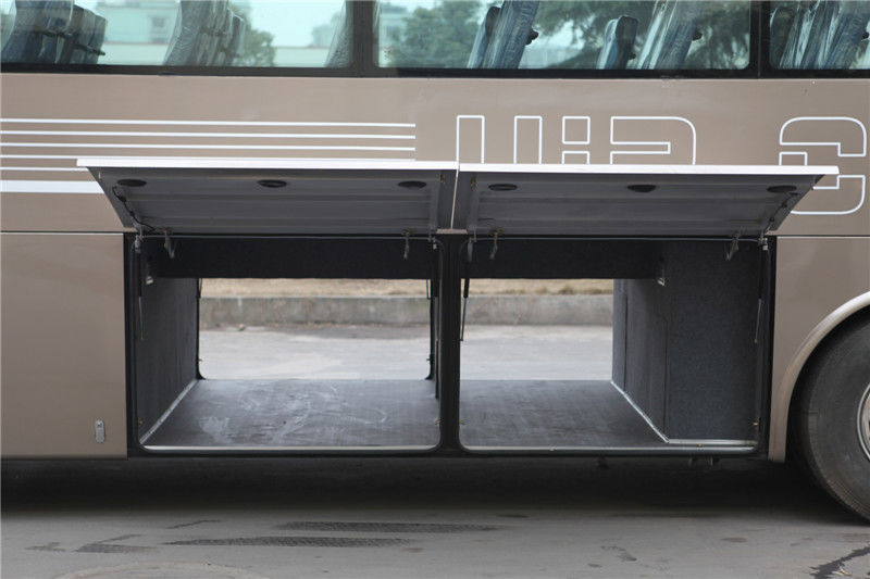 Asiento diesel Origen Tipo 49 1 1 Asientos usados Coche de lujo de Dongfeng con capacidad del motor 8L