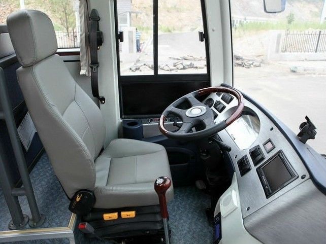 Transmisión manual Autobús público Autobuses usados de Dongfeng y Autobuses con 25-30 asientos