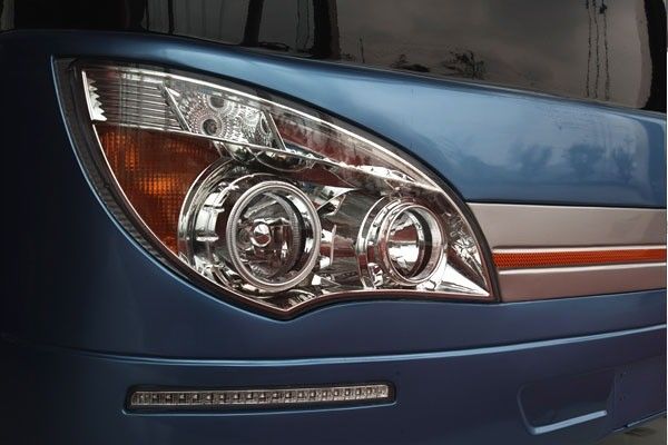 Dirección asistida 60 asientos 12m motor Cummins Autobuses y autocares usados con consumo
