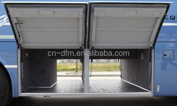Autobús de 35 asientos con transmisión manual y interior cómodo