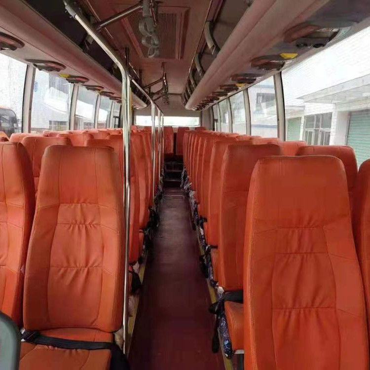 2015 Wuzhoulong RHD Autobús usado para autobuses turísticos de lujo asequible y competitivo