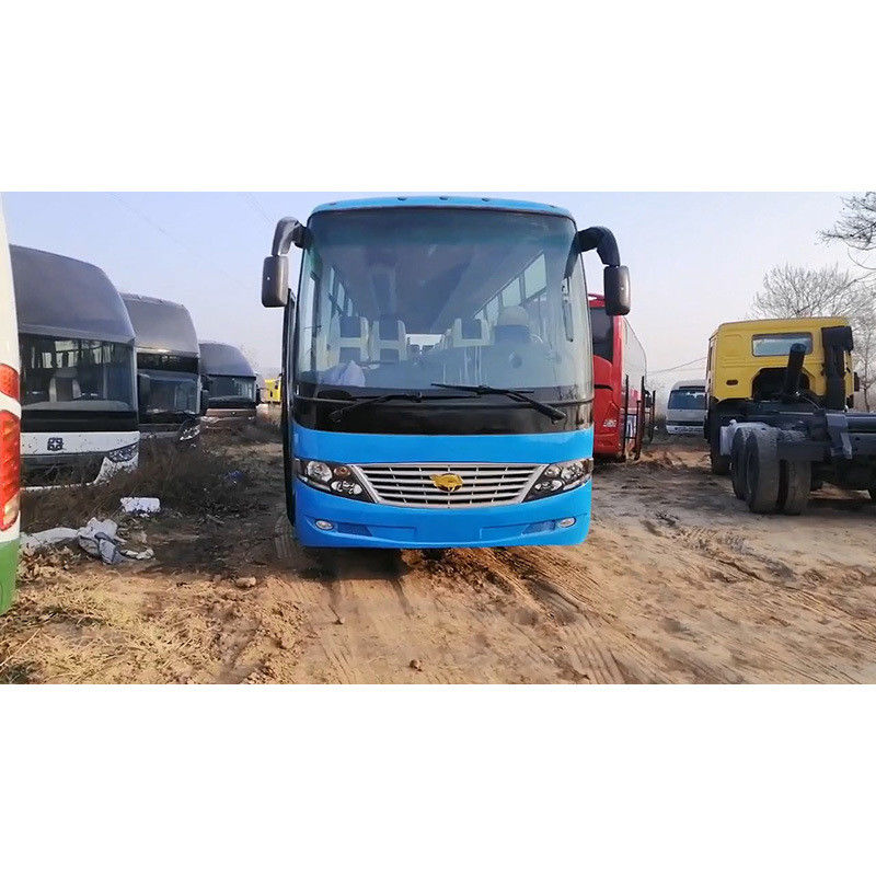 Autobús de lujo de 35 asientos con un volumen de maletero de 2,7 m3 y un ancho total de 2430 mm
