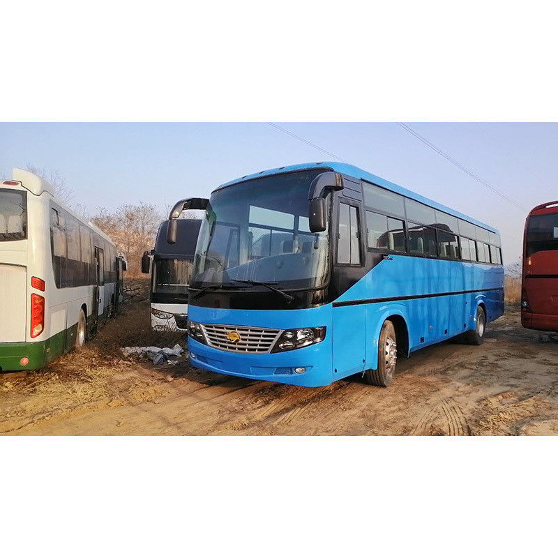 Autobús de lujo de 35 asientos con un volumen de maletero de 2,7 m3 y un ancho total de 2430 mm