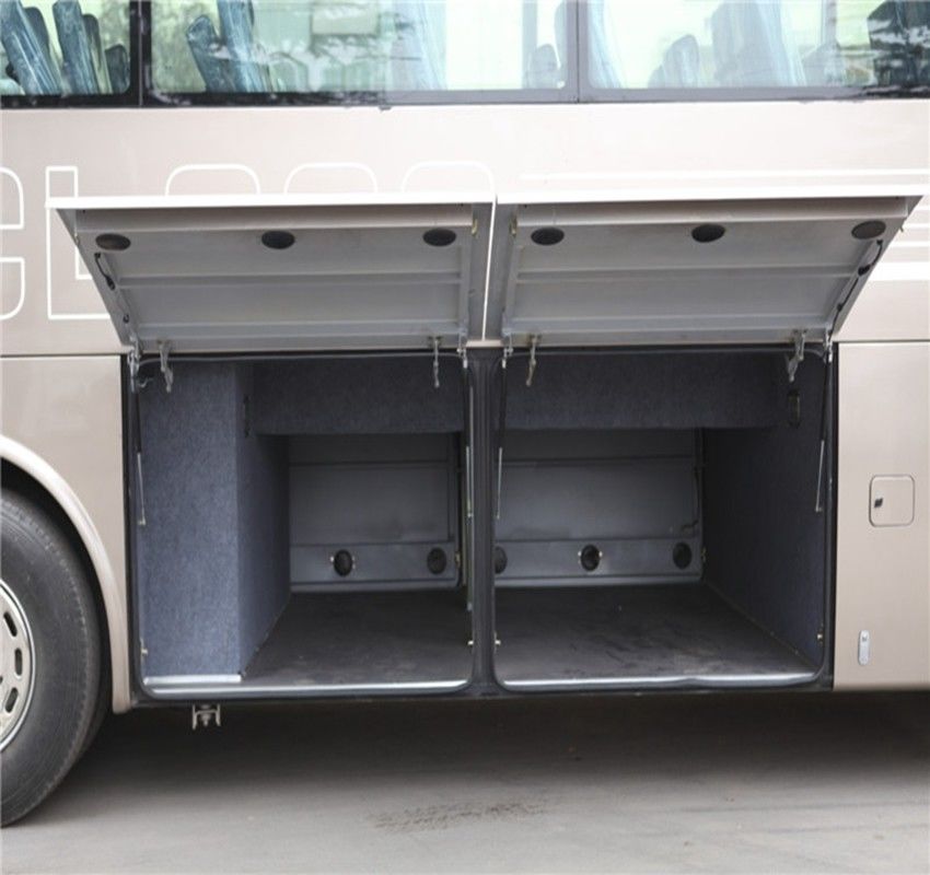 Autobús turístico de lujo de 45-47 asientos LHD usado para sus necesidades de clientes