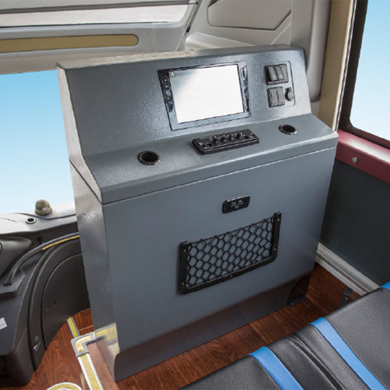 Prime 55 asientos Autobús de segunda mano Autobús Base de ruedas de autobús 6100mm Capacidad del motor 8L Tour de lujo