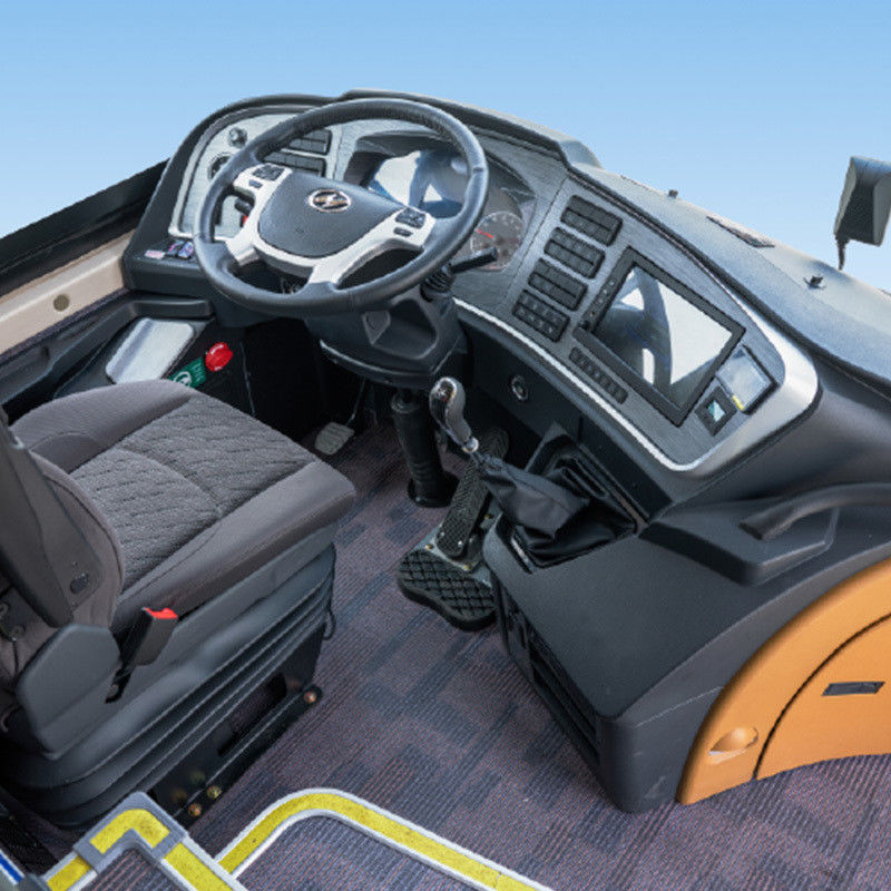 Prime 55 asientos Autobús de segunda mano Autobús Base de ruedas de autobús 6100mm Capacidad del motor 8L Tour de lujo