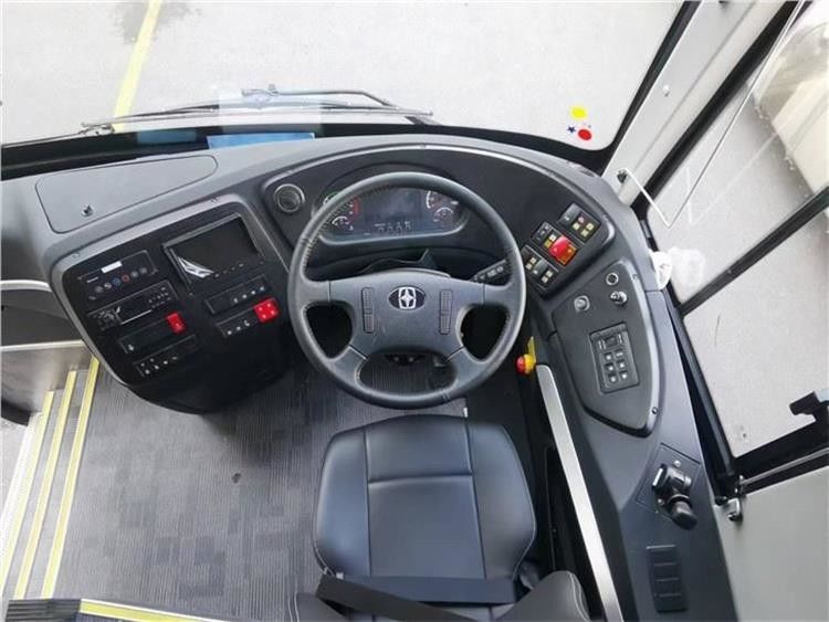 6 marchas motor diesel manual de capacidad 4-6L Coches de lujo para el transporte urbano