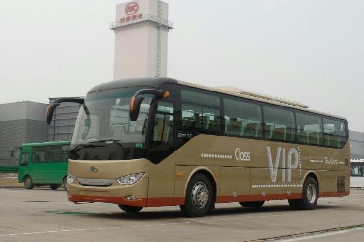 Diseño de autobús de fiesta de lujo de 12 metros con motor Yuchai y autobús de 67 asientos.