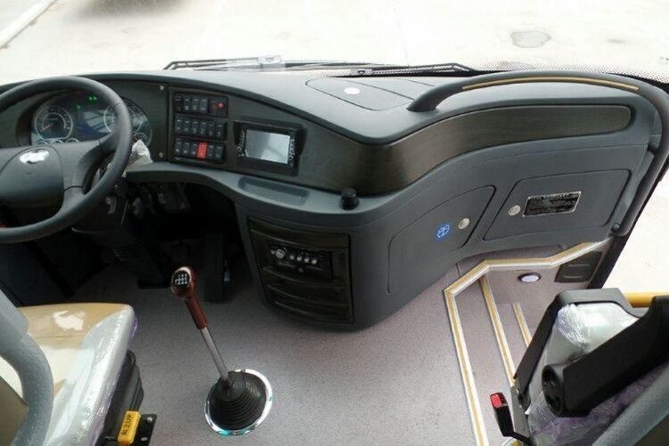 Autobuses urbanos de motor Yuchai 67 asientos 12m Autobuses de lujo para el transporte urbano cómodo