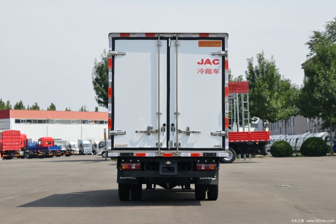 Camión refrigerado JAC de 130 CV para el transporte 4x2 GVW≤5T Refrigeración con combustible diesel
