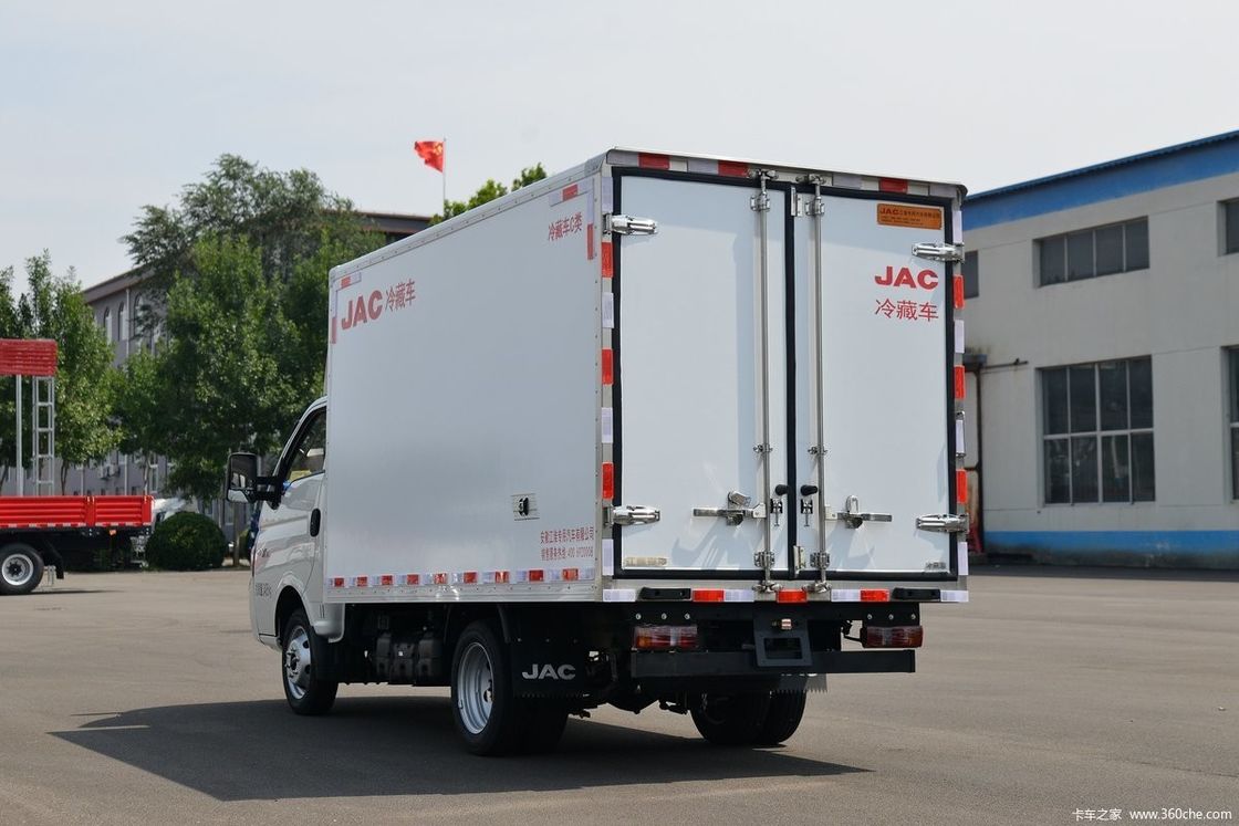 Camión refrigerado JAC de 130 CV para el transporte 4x2 GVW≤5T Refrigeración con combustible diesel