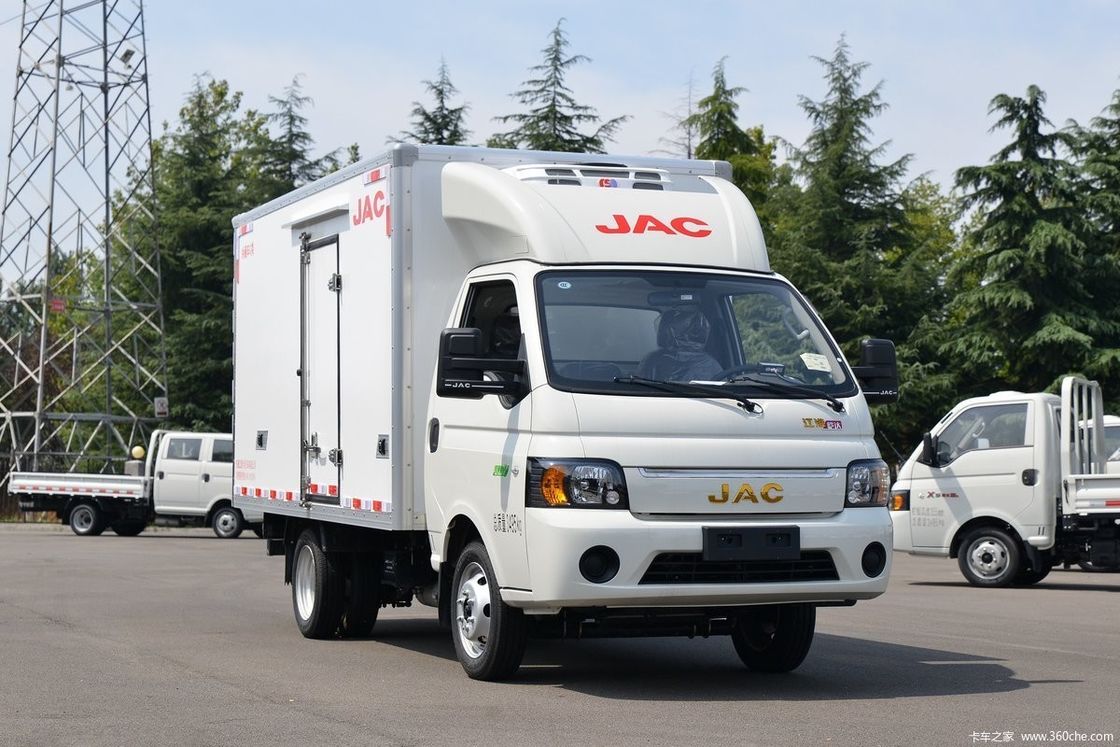 Camión refrigerado JAC de 130 CV para el transporte 4x2 GVW≤5T Refrigeración con combustible diesel